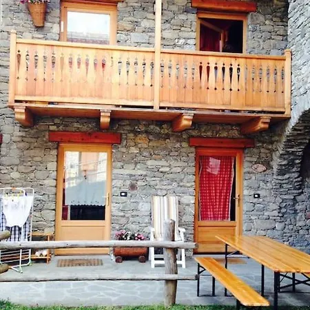 Un'oasi Nel Paradiso Valdostano Διαμέρισμα Challancin